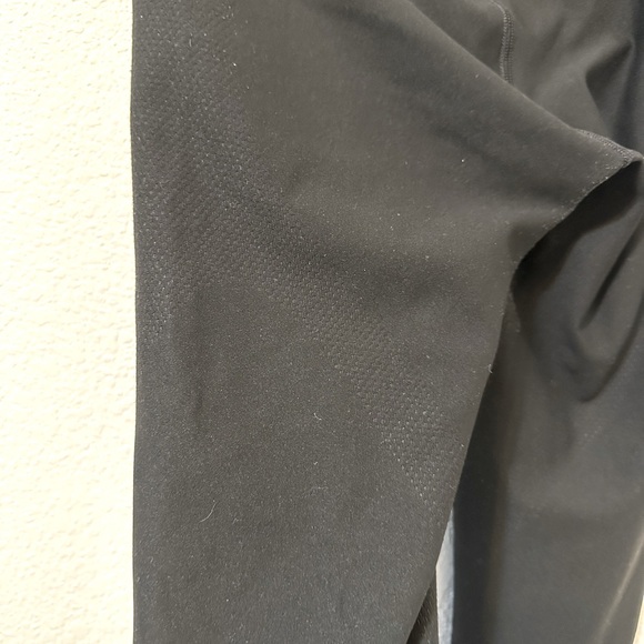 🏃🏻‍♀️RARE🏃🏻‍♀️LULULEMON Mapped Out High-Rise Tight 28" Black/Black Leggings - Picture 13 of 13